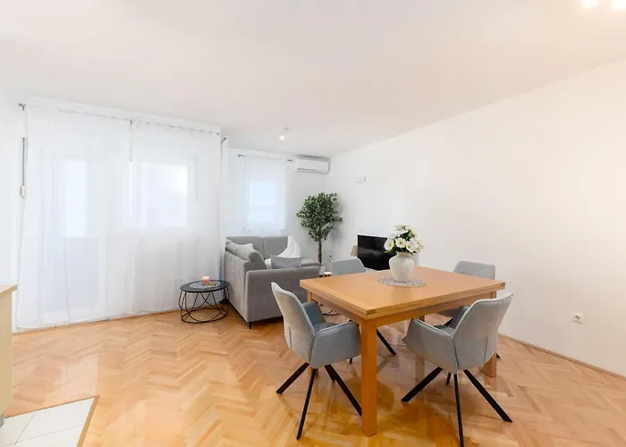 Apartment In With Wifi